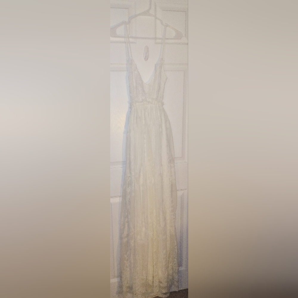 Backless white dress - Picture 9 of 9